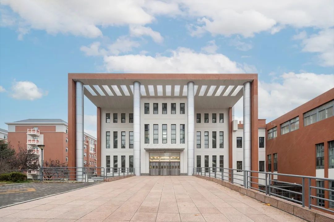 大連理工大學(xué)